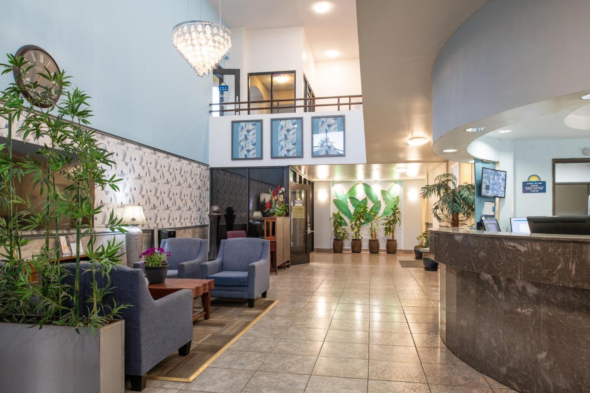 Days Inn & Suites By Wyndham Артижа Экстерьер фото