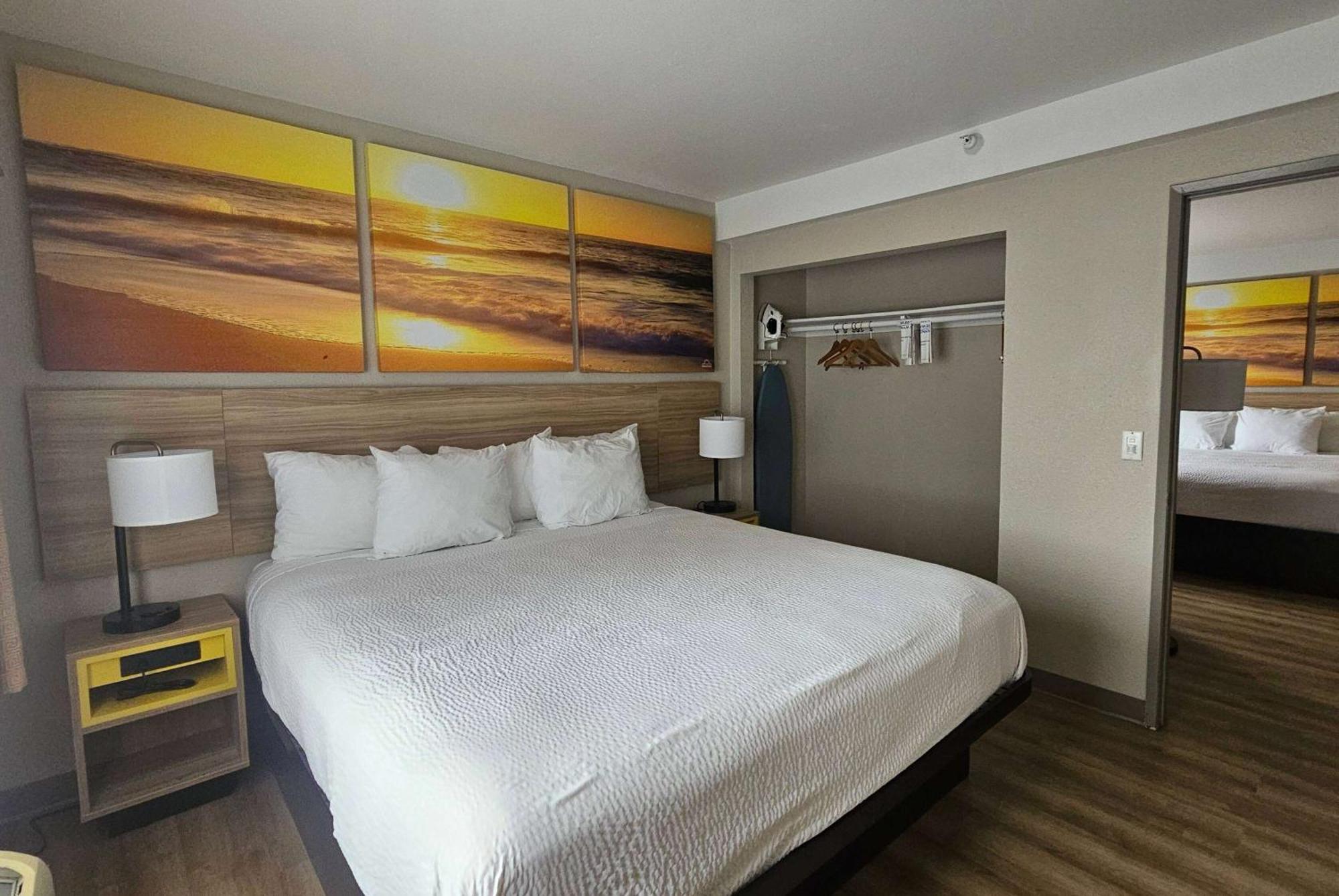 Days Inn & Suites By Wyndham Артижа Экстерьер фото