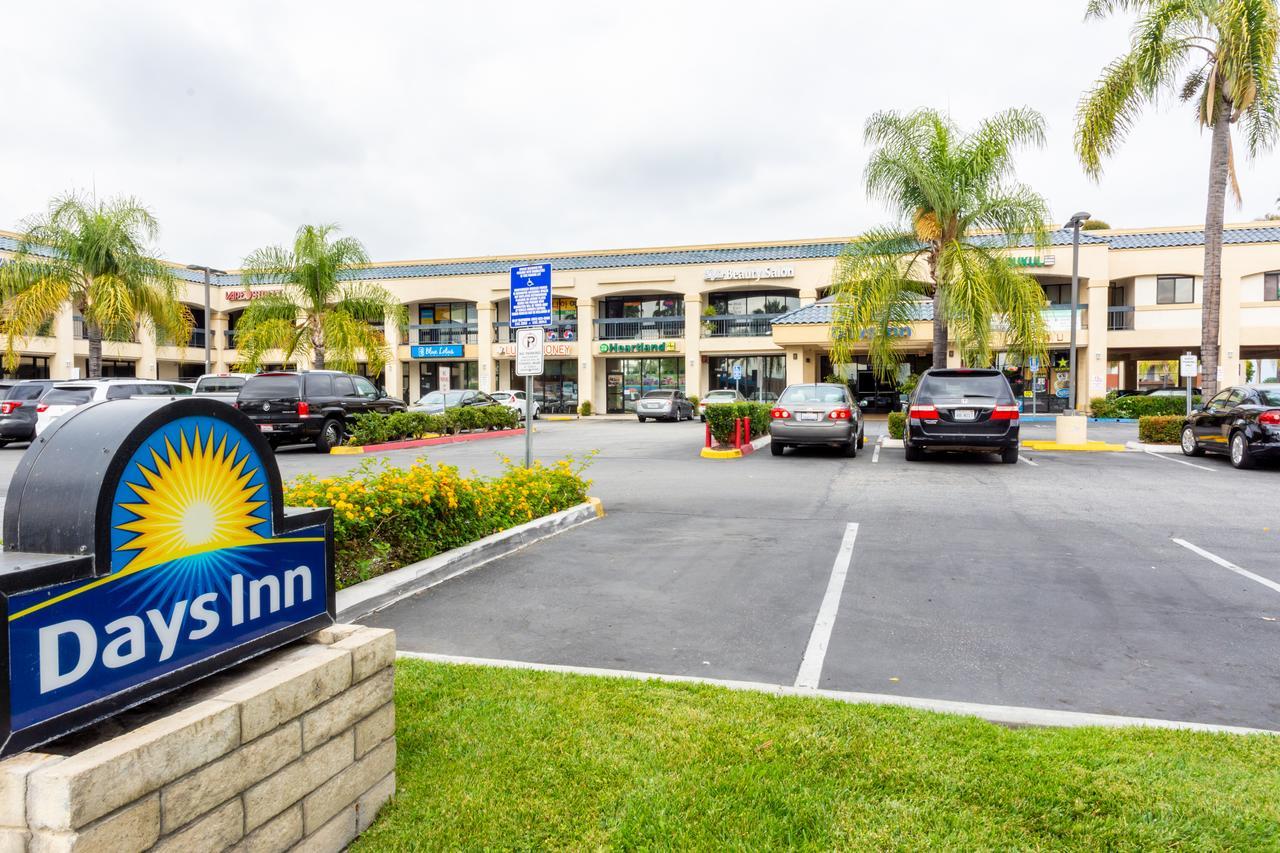Days Inn & Suites By Wyndham Артижа Экстерьер фото