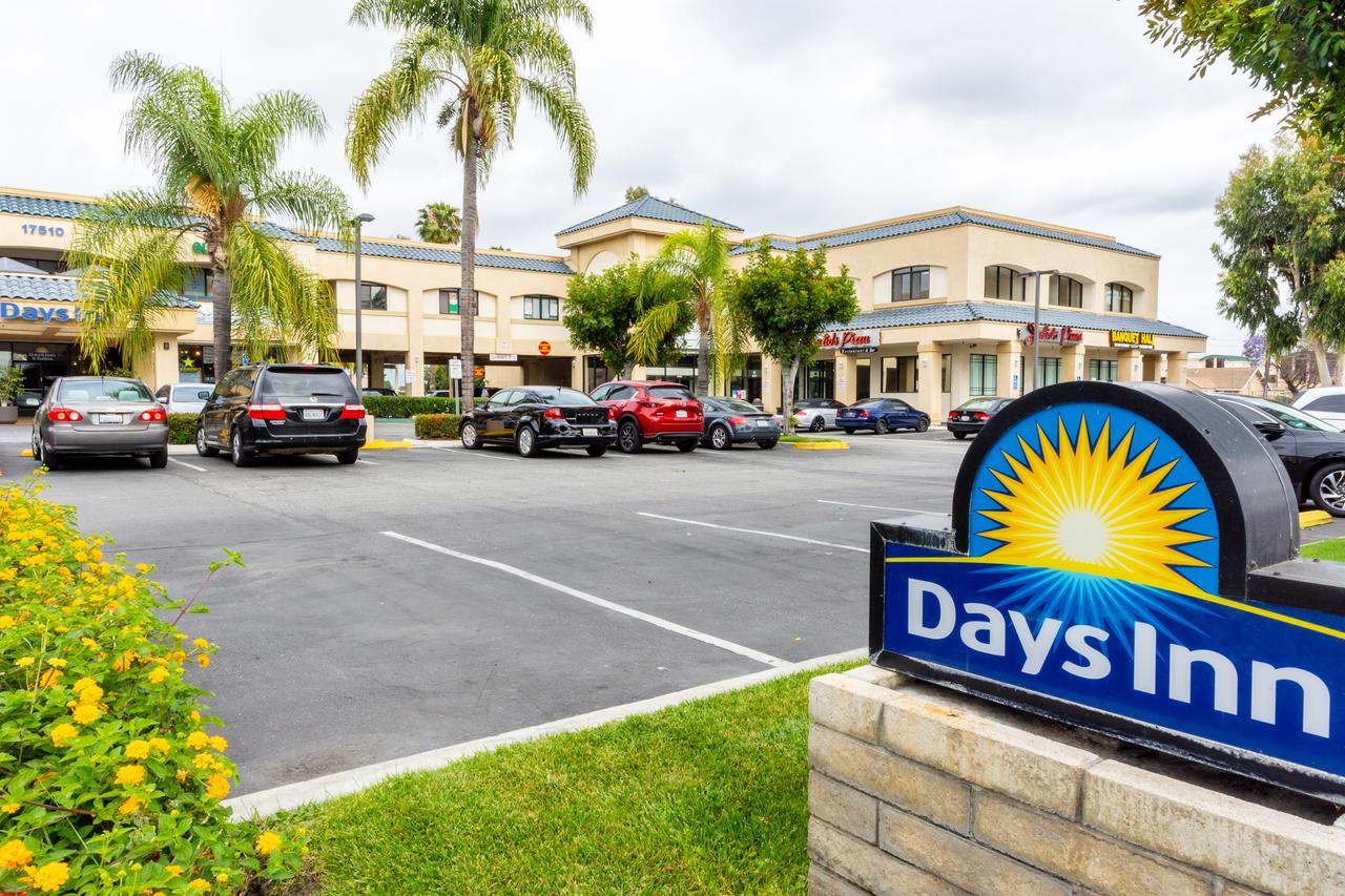 Days Inn & Suites By Wyndham Артижа Экстерьер фото